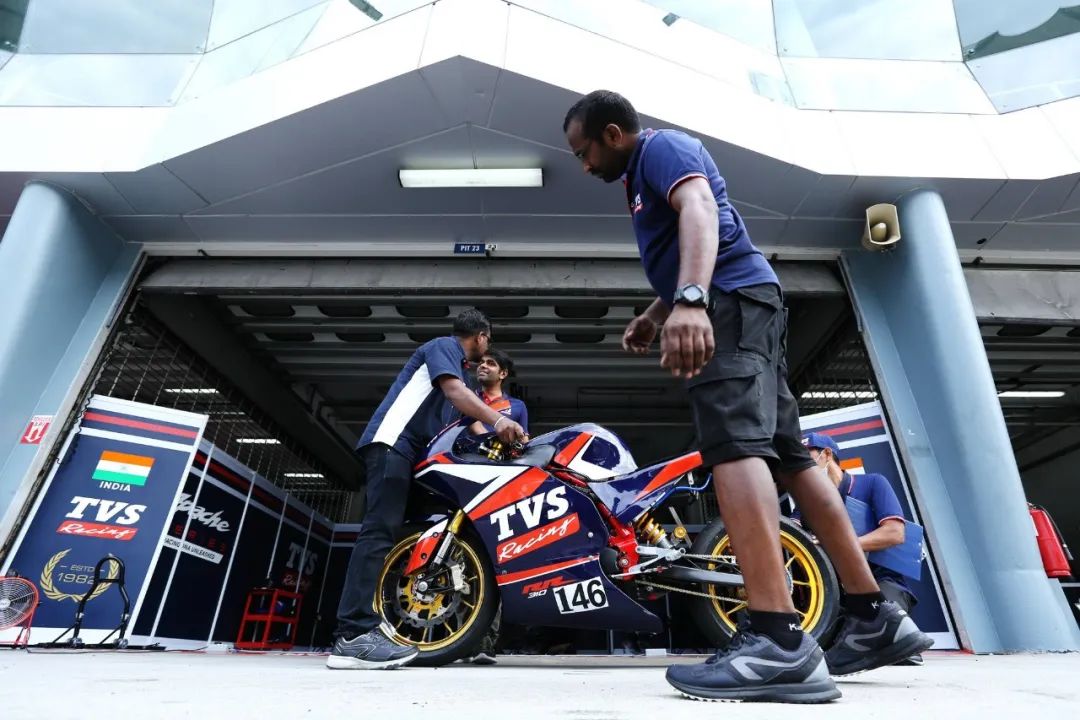 點(diǎn)擊進(jìn)入看圖評(píng)論