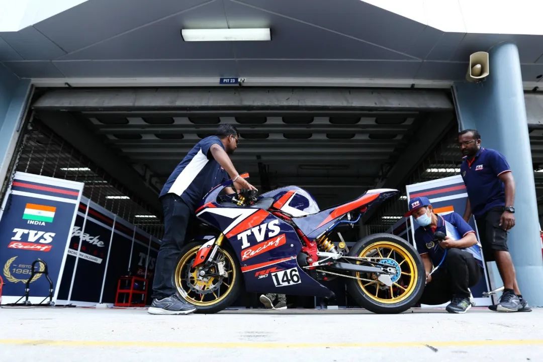 點(diǎn)擊進(jìn)入看圖評(píng)論