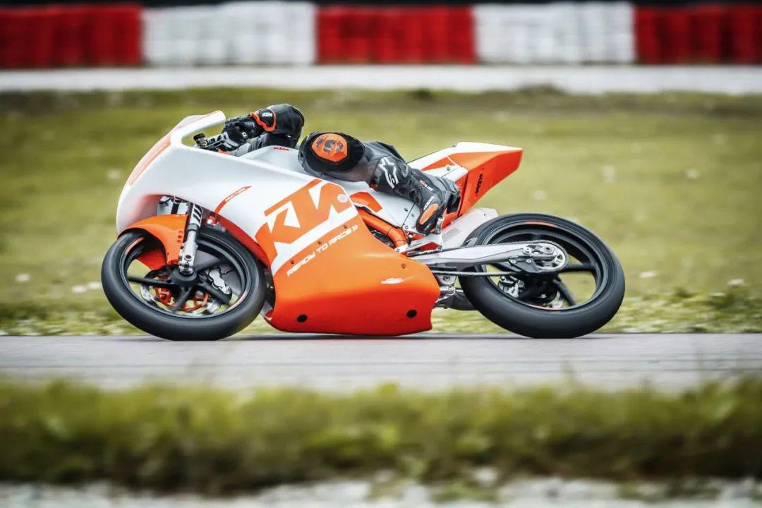 點(diǎn)擊進(jìn)入看圖評(píng)論