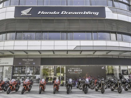 大型圓夢(mèng)現(xiàn)場(chǎng)，杭州本田大貿(mào)店650系列百車交付!