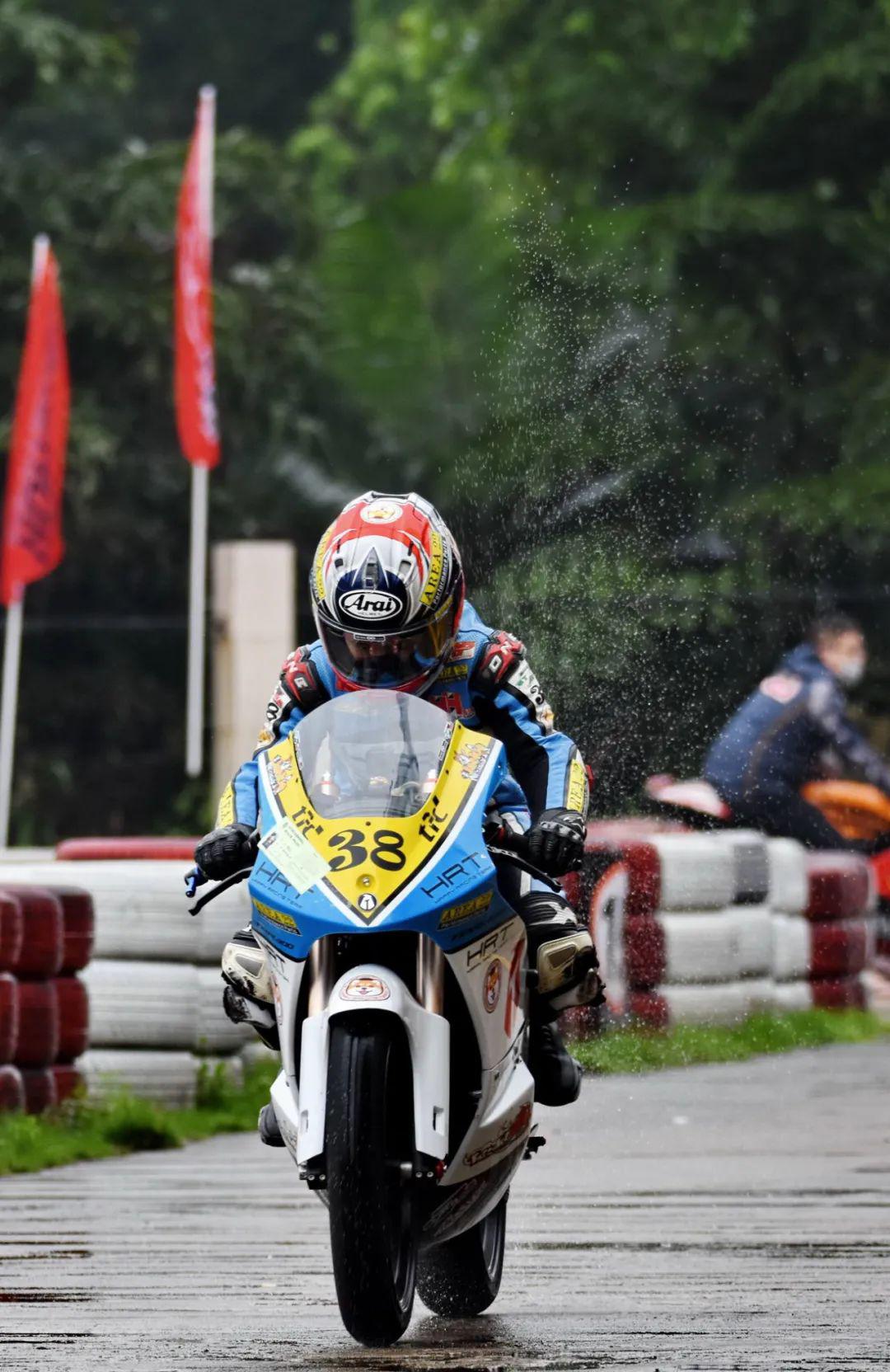 點擊進入看圖評論