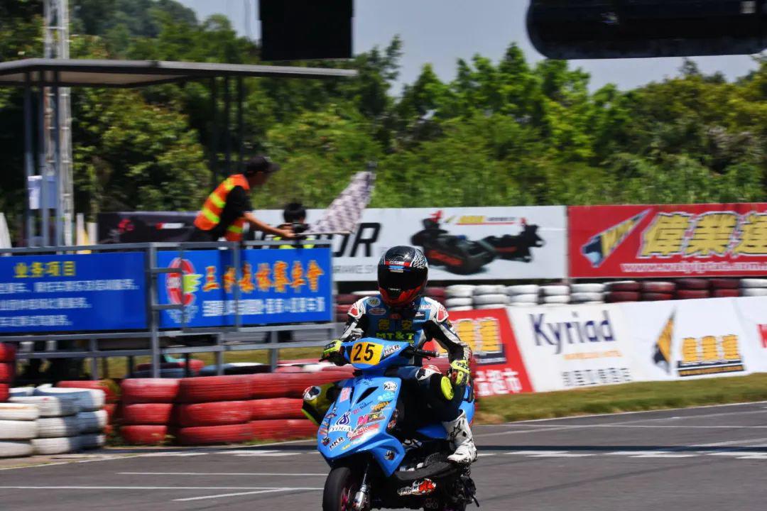 點擊進入看圖評論