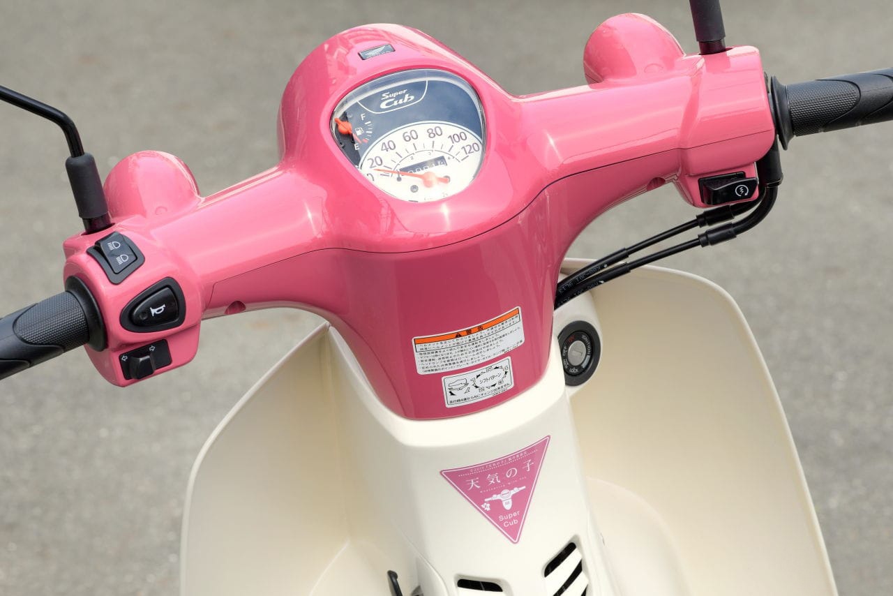 動漫里的摩托車 本田Super Cub粉色版上市 全球限量兩千臺