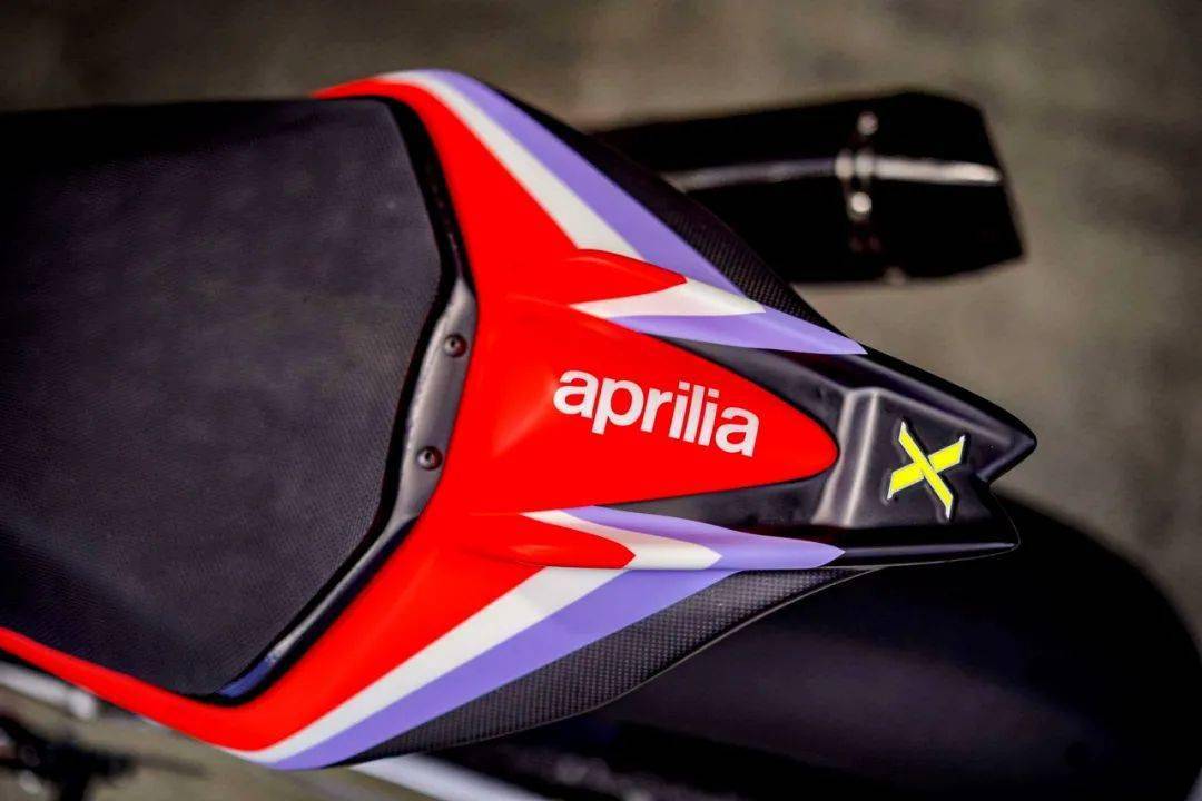 點(diǎn)擊進(jìn)入看圖評(píng)論