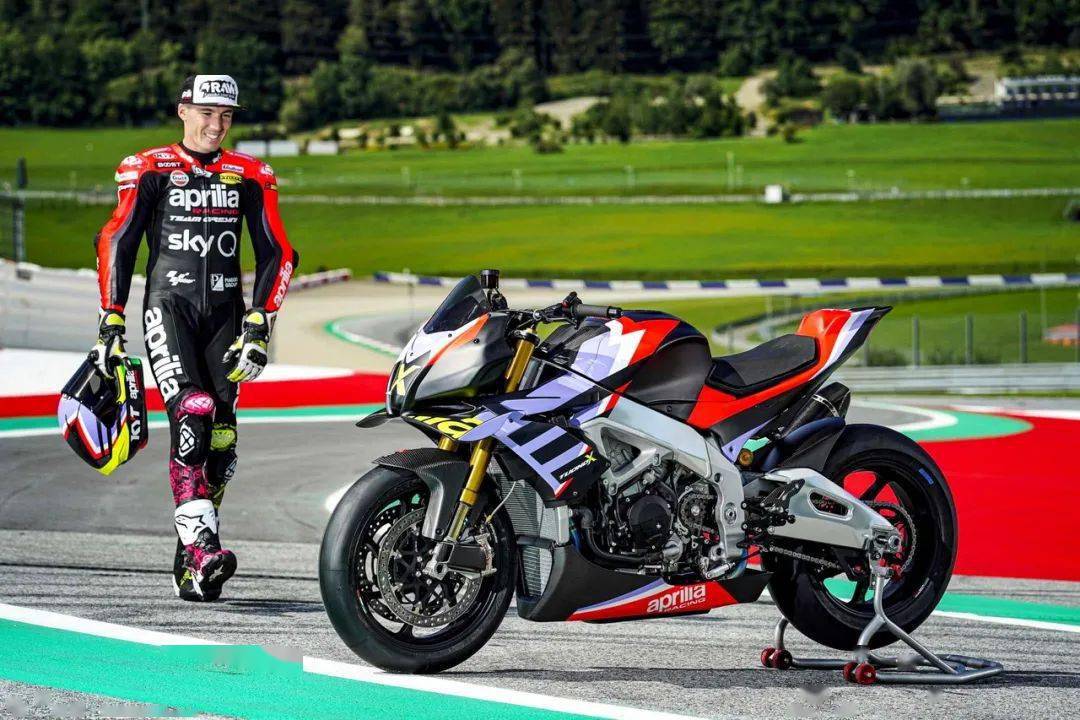 點(diǎn)擊進(jìn)入看圖評(píng)論