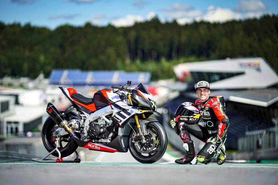 點(diǎn)擊進(jìn)入看圖評(píng)論