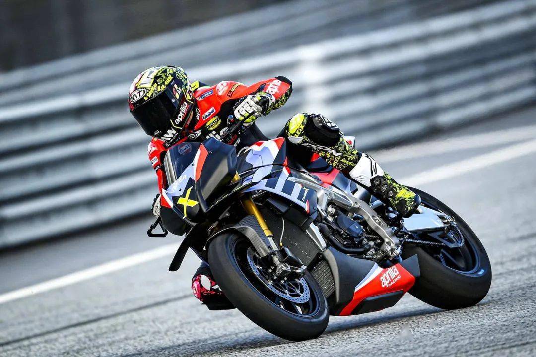 點(diǎn)擊進(jìn)入看圖評(píng)論