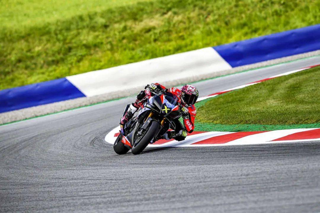 點(diǎn)擊進(jìn)入看圖評(píng)論