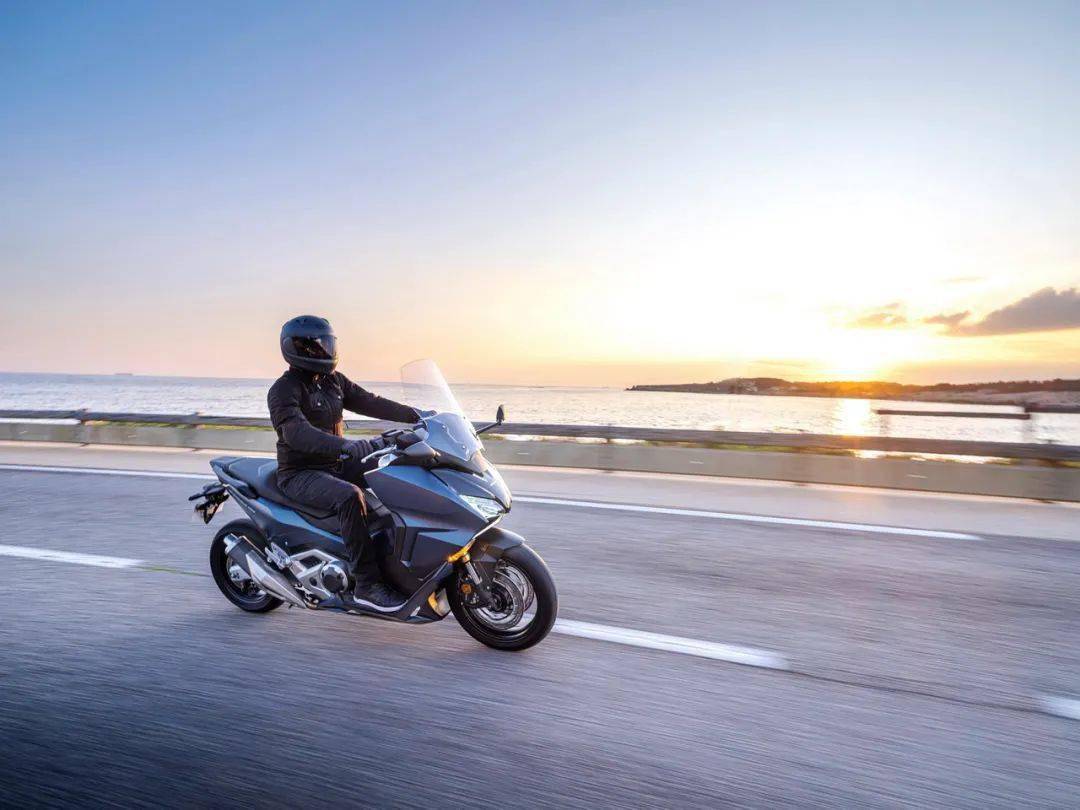 點(diǎn)擊進(jìn)入看圖評(píng)論