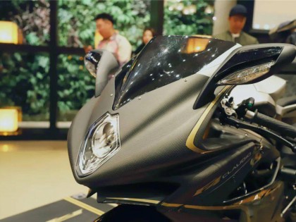 售價1388000元！阿古斯塔F4 Claudio落戶京城！看看這車有多神奇吧