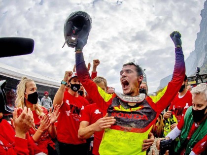 回望 2020 賽季，Honda 稱霸越野、KTM 贏 GP