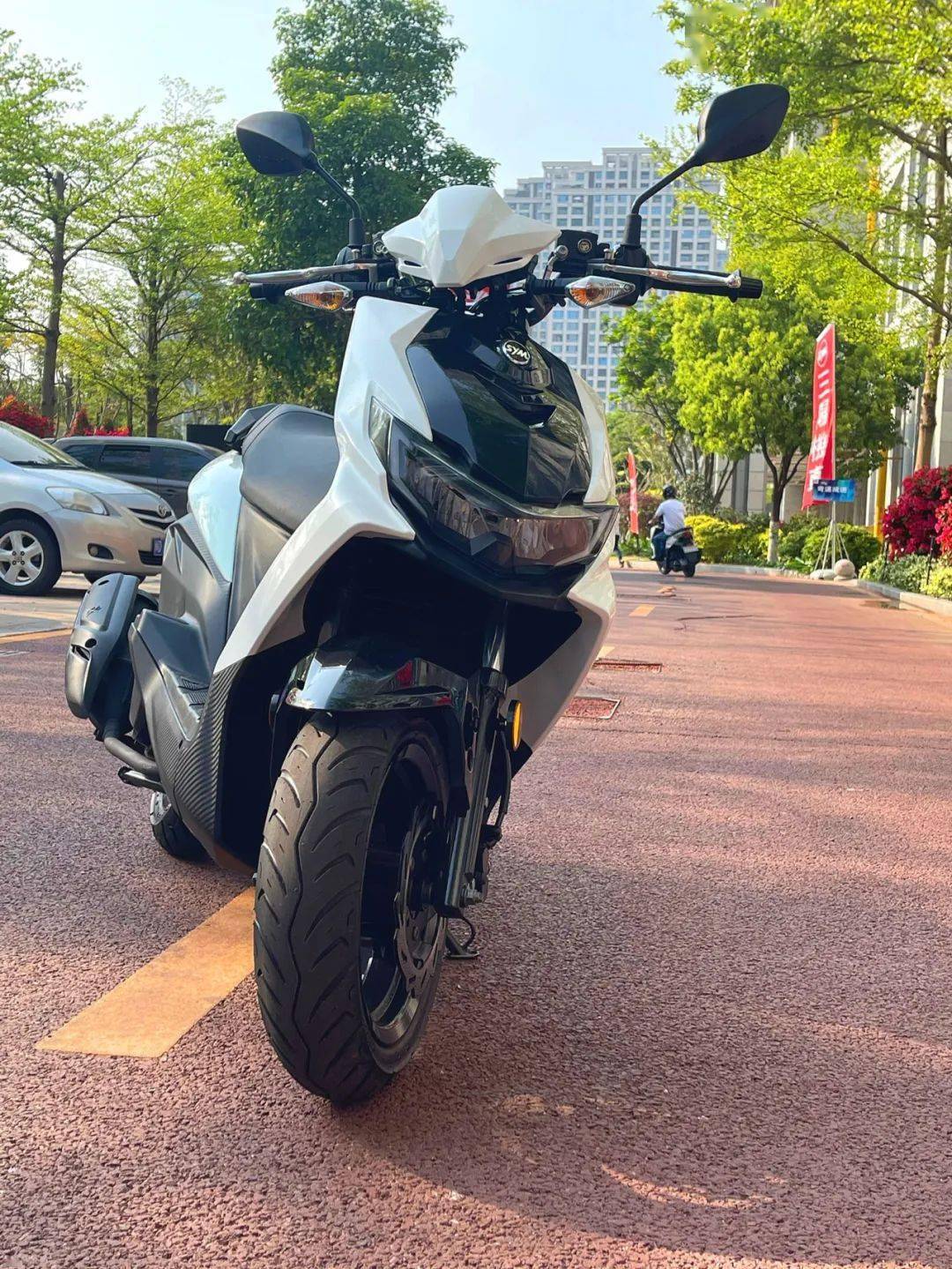 點擊進(jìn)入看圖評論