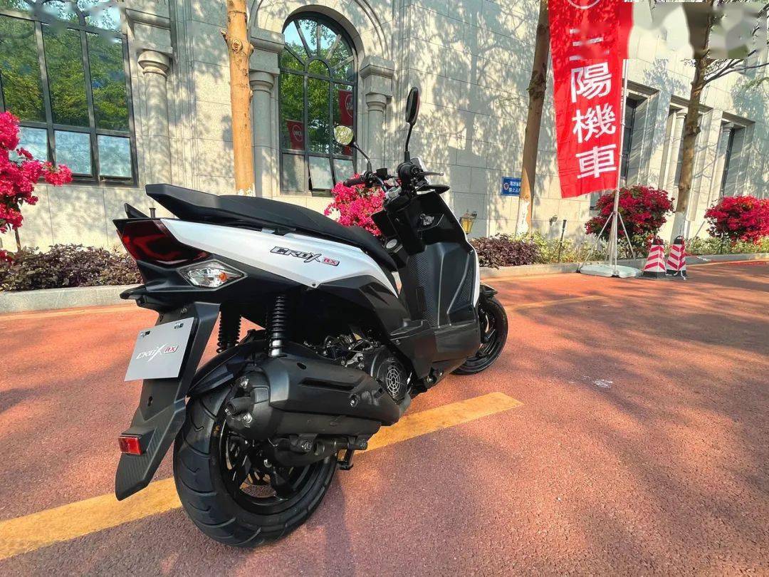 點擊進(jìn)入看圖評論