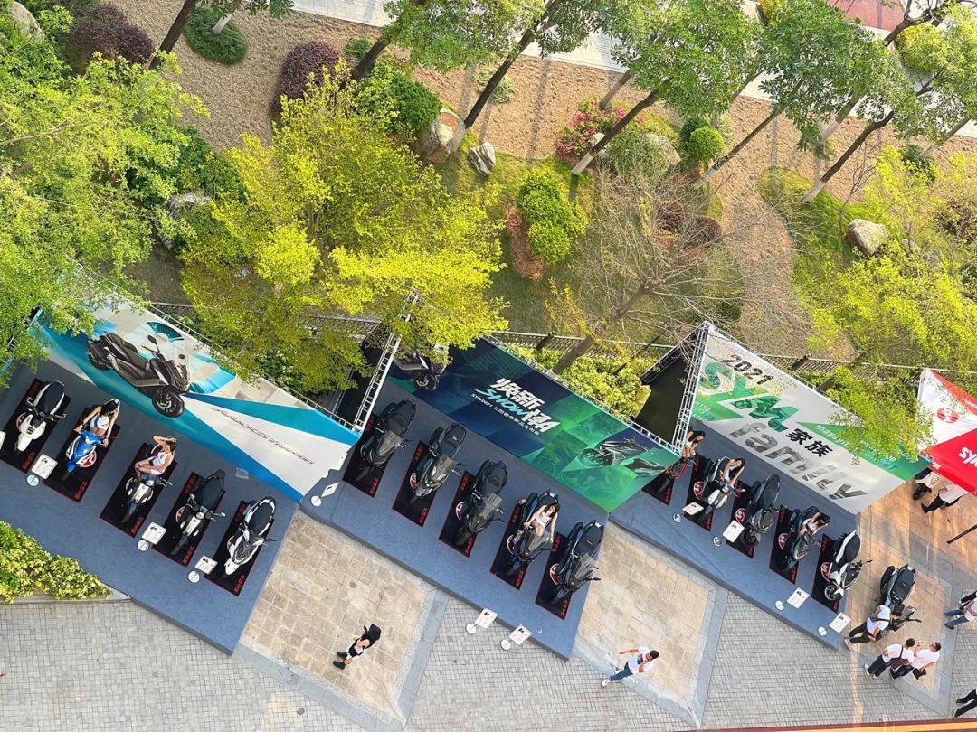 點擊進(jìn)入看圖評論