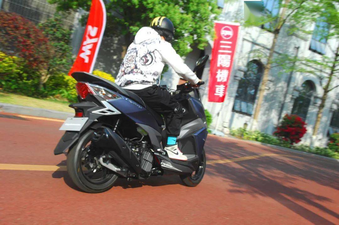 點擊進(jìn)入看圖評論