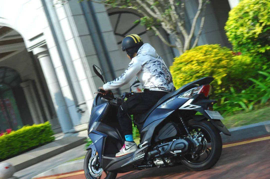 點擊進(jìn)入看圖評論