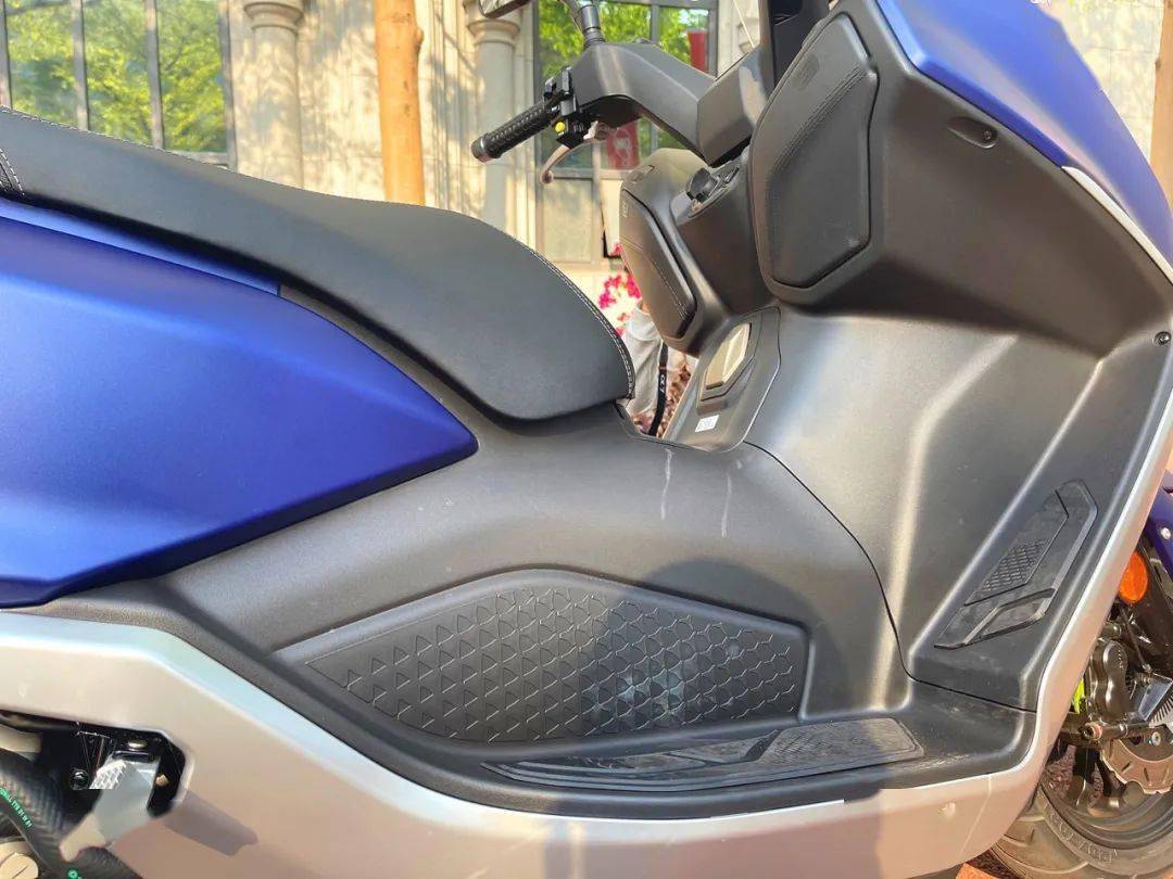 點擊進(jìn)入看圖評論