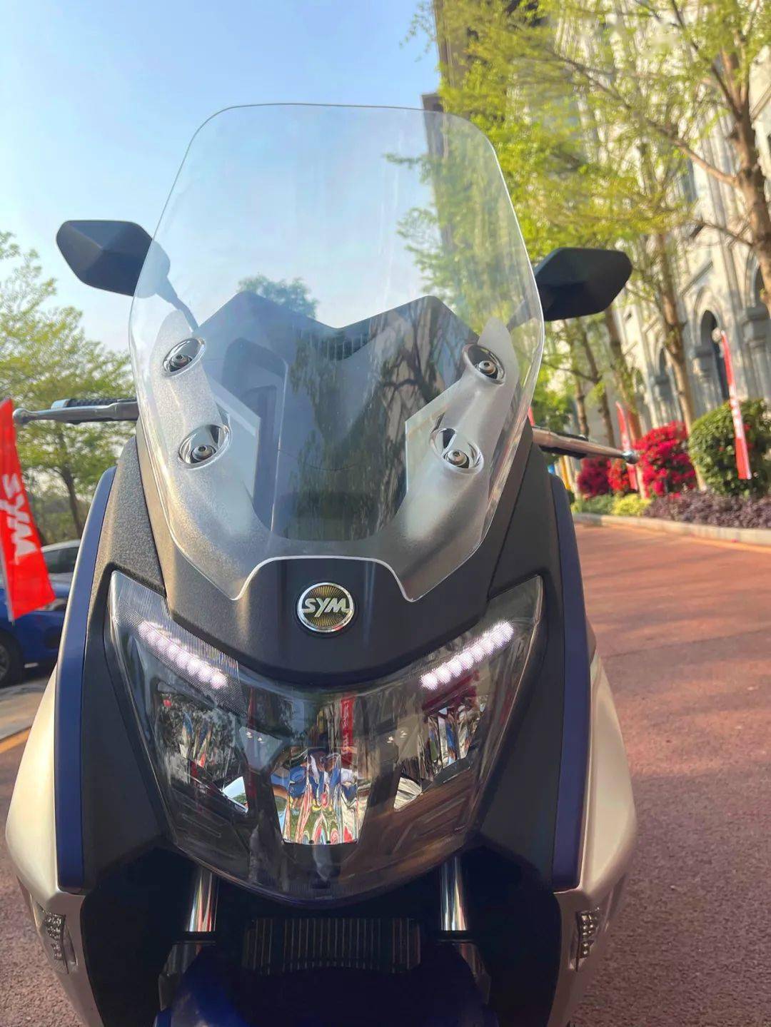 點擊進(jìn)入看圖評論