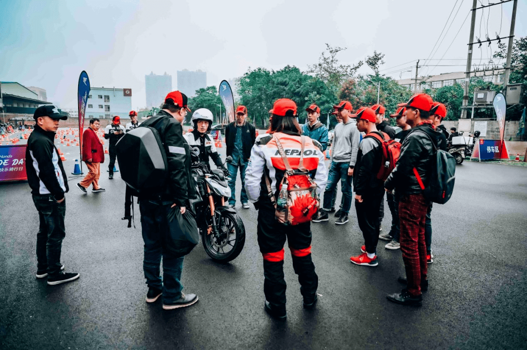 點(diǎn)擊進(jìn)入看圖評論