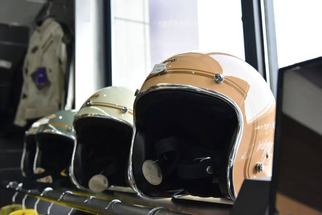 點(diǎn)擊進(jìn)入看圖評論