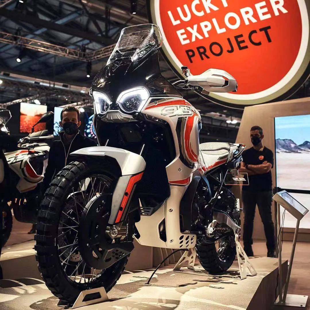 點擊進(jìn)入看圖評論