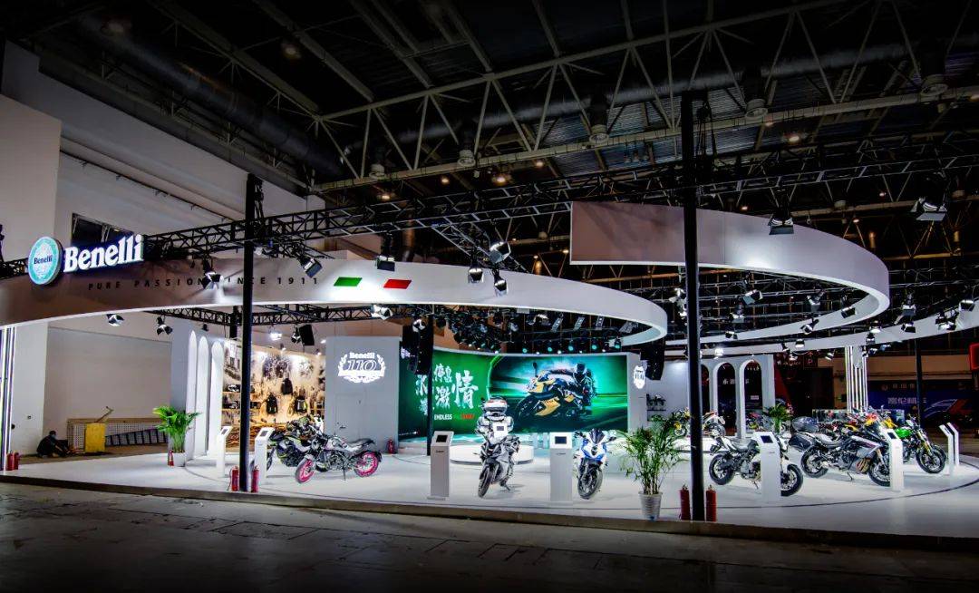 點擊進(jìn)入看圖評論