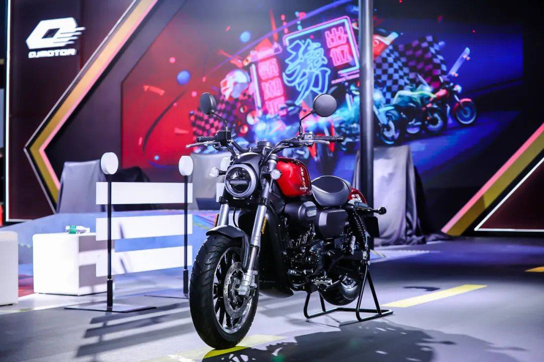 點擊進(jìn)入看圖評論