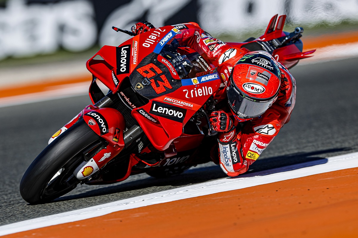 杜卡迪制造商冠軍、杜卡迪聯(lián)想車隊(duì)世界冠軍以及車手世界冠軍