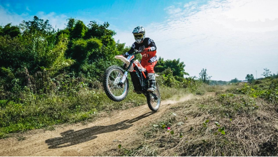 全地形兩用電驅(qū)越野摩托-戰(zhàn)神 ARES