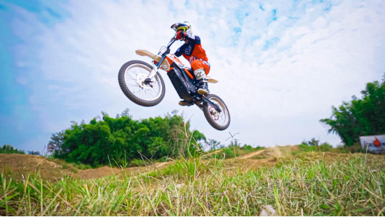 全地形兩用電驅(qū)越野摩托-戰(zhàn)神 ARES