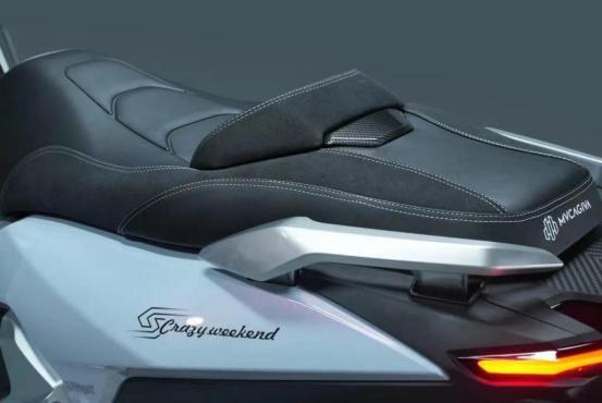 MVCAGAIVA 周末瘋 150 硬核推出摩旅版