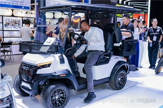 易行時(shí)代EZI廣交會首日斬獲千萬訂單，多維布局智能電動(dòng)輕出行新生態(tài)